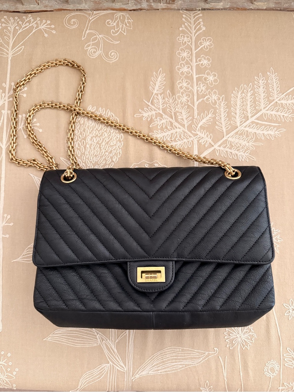 Chanel Black Quilted Shoulder Bag with Gold Chain